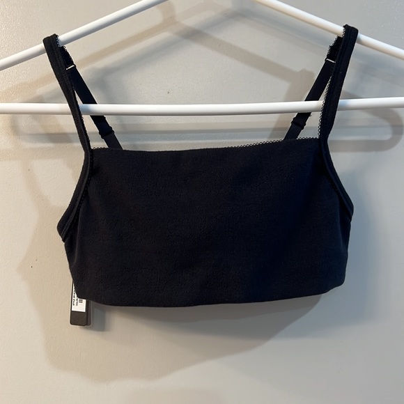 NWT 🏷️ Skims Pointelle Logo Scoop Bralette in Color Snoot 🖤 Size XS - Picture 4 of 5
